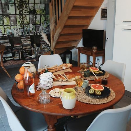 Le Clos Poulain Petits Gites De Charme Et Chambres D'Hotes Familiales Au Calme Proche Bayeux Et Des Plages Nonant Esterno foto